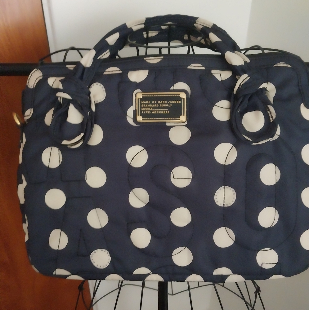 Marc Jacobs Navy and White Polka Dot Laptop Bag Padded Very Soft.  Vey Good Cond